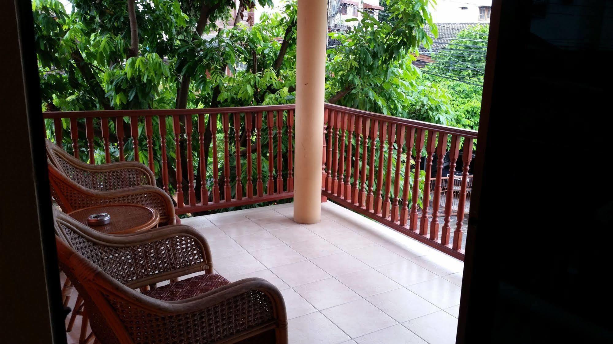 Villa Oranje Chiang Mai Exterior photo